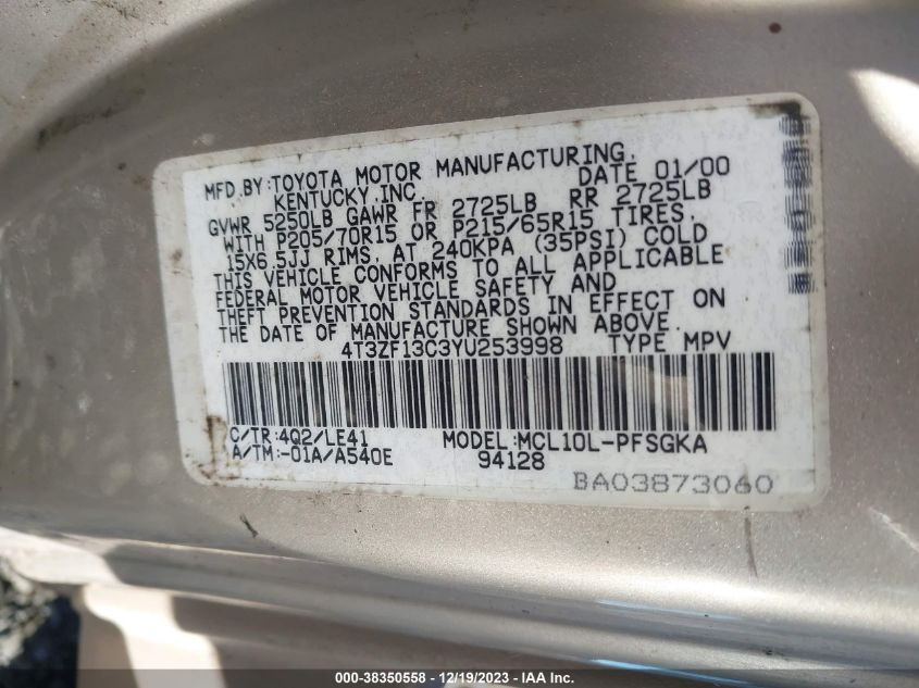 4T3ZF13C3YU253998 2000 Toyota Sienna Xle