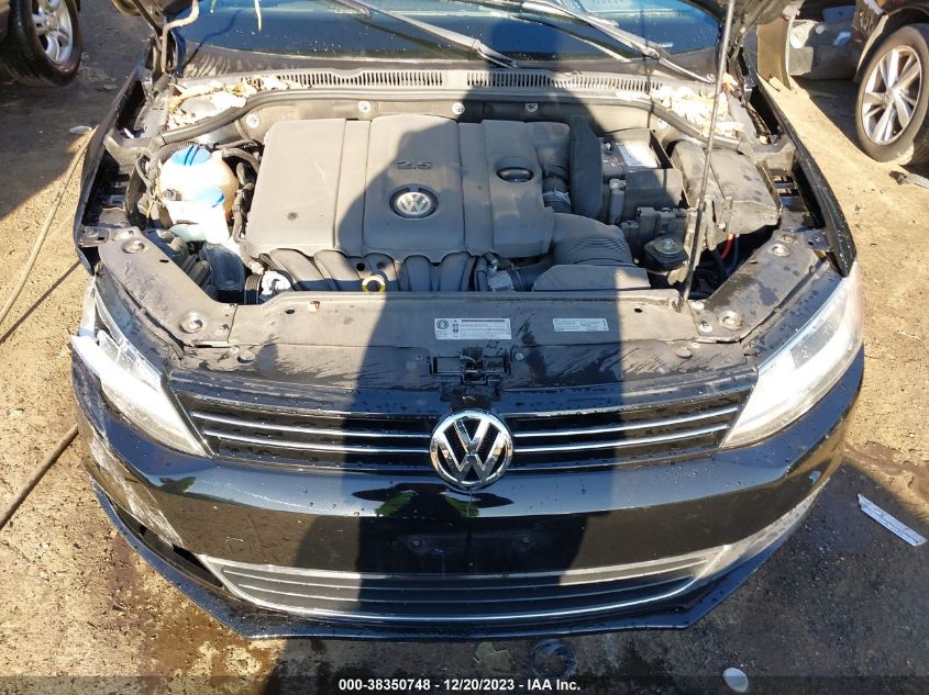 3VWDP7AJ9DM441915 2013 Volkswagen Jetta 2.5L Se