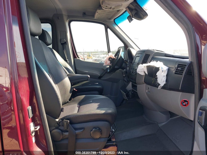 2017 Mercedes-Benz Sprinter 2500 Standard Roof V6 VIN: WDZFE7CDXHP393608 Lot: 38351799