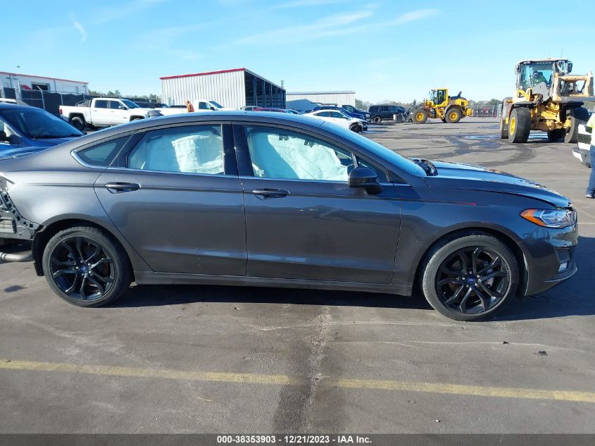 3FA6P0HDXKR101830 2019 Ford Fusion Se