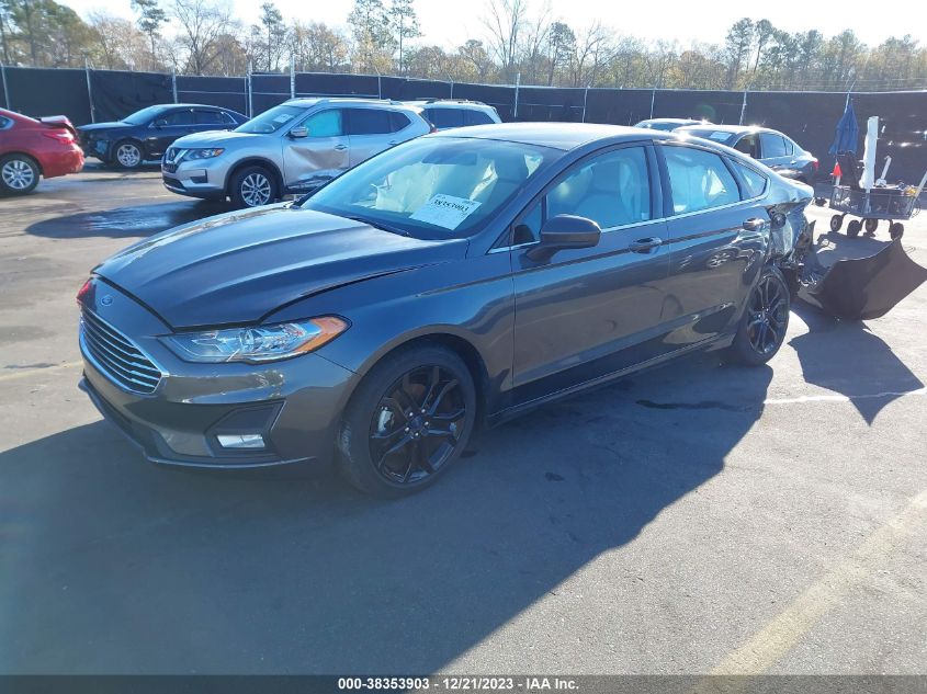 3FA6P0HDXKR101830 2019 Ford Fusion Se