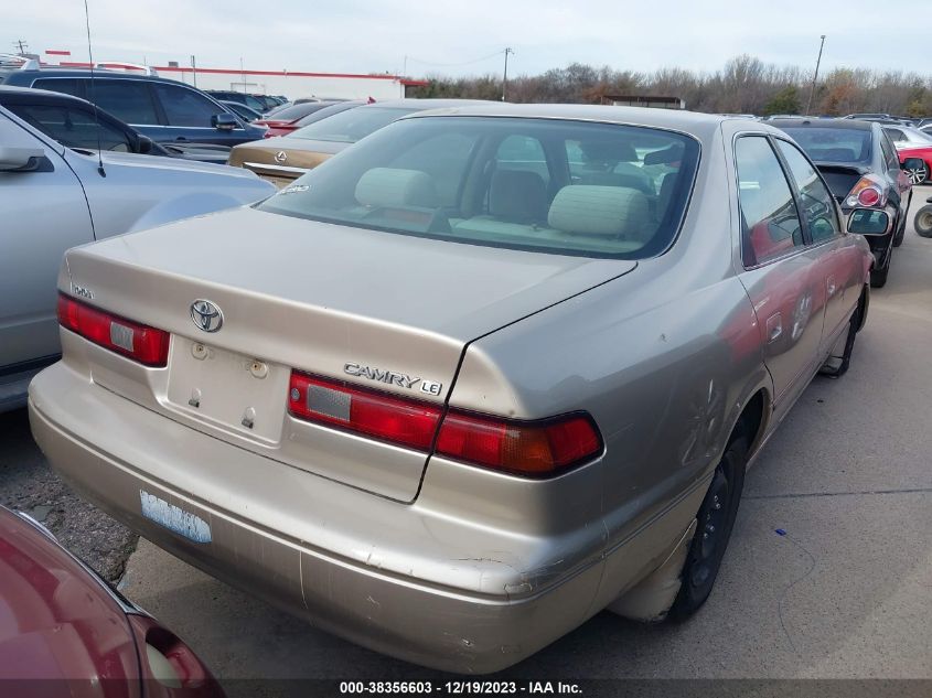 1998 Toyota Camry Le VIN: JT2BG22K5W0260040 Lot: 38356603