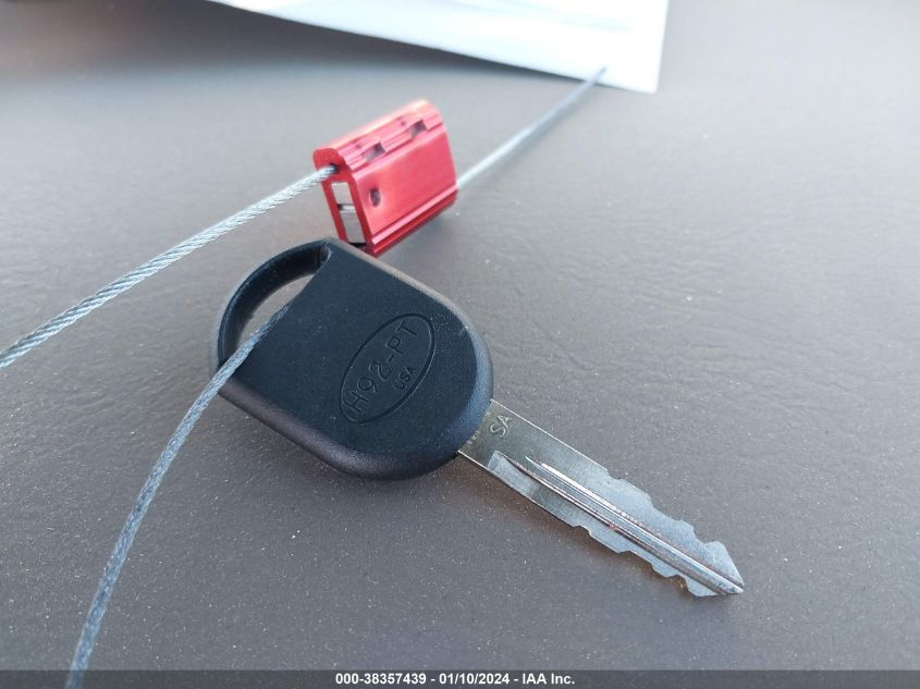 2005 Mercury Sable Gs VIN: 1MEFM50U85A600621 Lot: 38357439