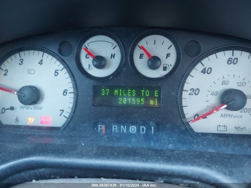 2005 Mercury Sable Gs VIN: 1MEFM50U85A600621 Lot: 38357439