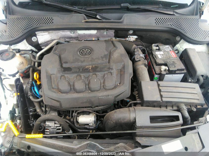 3VWFD7AT8JM710811 2018 Volkswagen Beetle 2.0T Coast/2.0T S