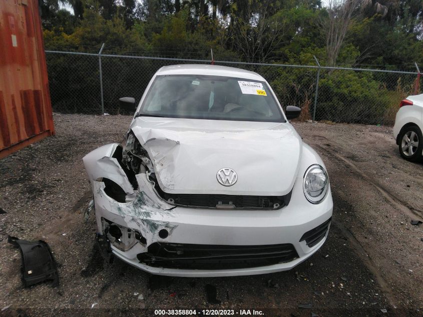 3VWFD7AT8JM710811 2018 Volkswagen Beetle 2.0T Coast/2.0T S