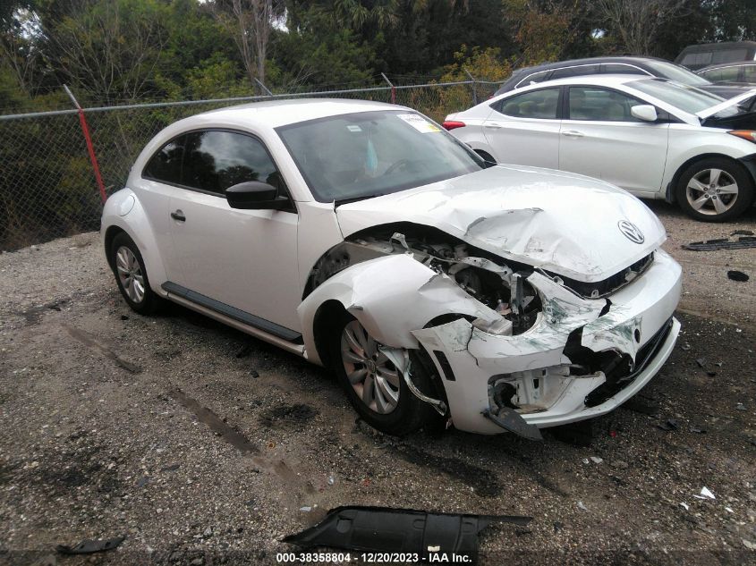 3VWFD7AT8JM710811 2018 Volkswagen Beetle 2.0T Coast/2.0T S