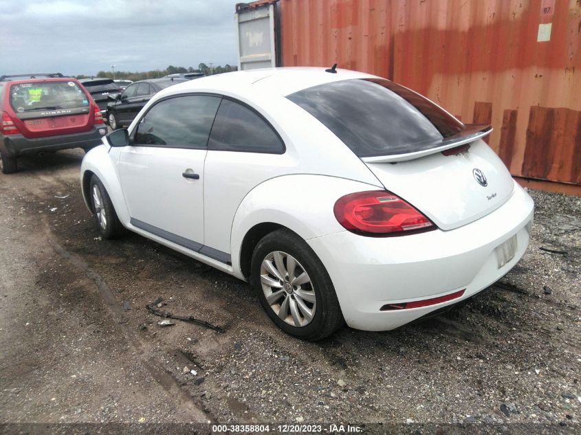 2018 Volkswagen Beetle 2.0T Coast/2.0T S VIN: 3VWFD7AT8JM710811 Lot: 38358804