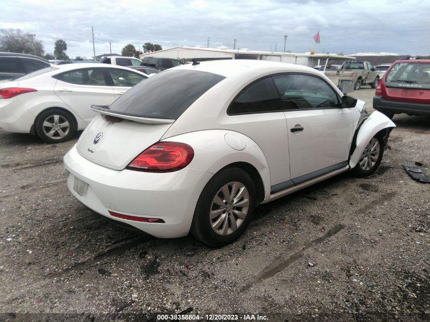 2018 Volkswagen Beetle 2.0T Coast/2.0T S VIN: 3VWFD7AT8JM710811 Lot: 38358804