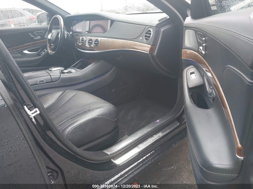 2015 MERCEDES-BENZ S 550 WDDUG8CB6FA113646