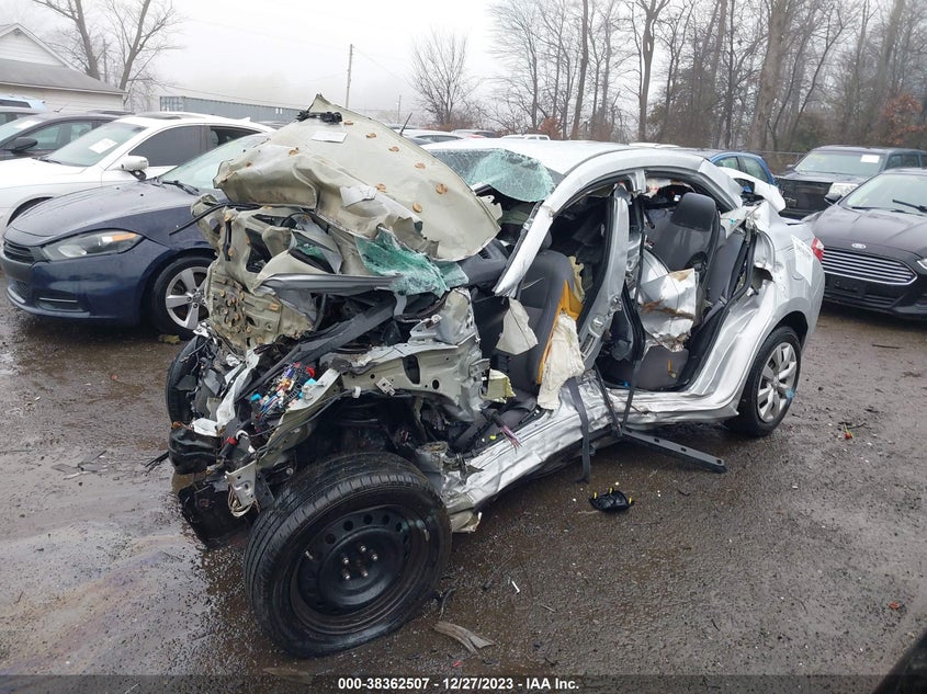 2014 TOYOTA COROLLA auction photo 2