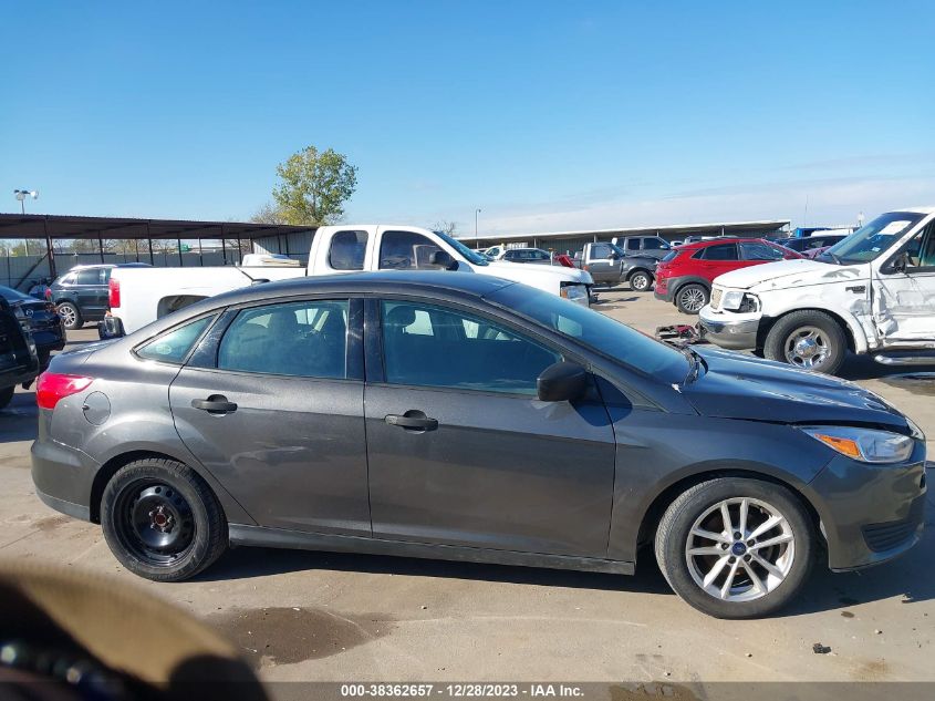 2015 Ford Focus S VIN: 1FADP3E29FL240492 Lot: 38362657