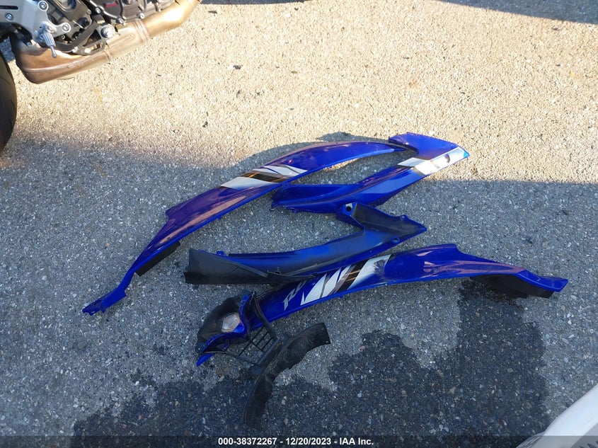2009 Yamaha Yzfr6 VIN: JYARJ16E69A011813 Lot: 38372267