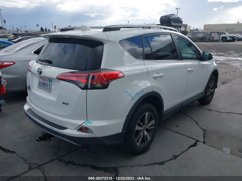 2T3WFREV8JW412617 2018 Toyota Rav4 Xle