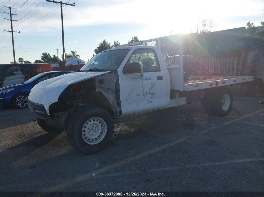 2002 Toyota Tundra Base (A4) VIN: 5TBJN32142S236687 Lot: 38372905