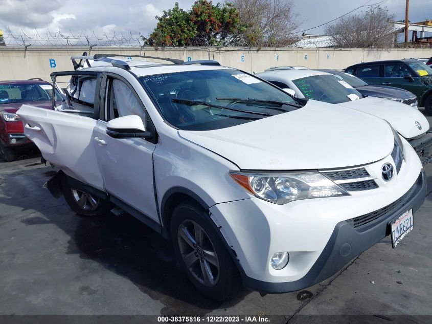 2T3WFREV3FW158662 2015 Toyota Rav4 Xle