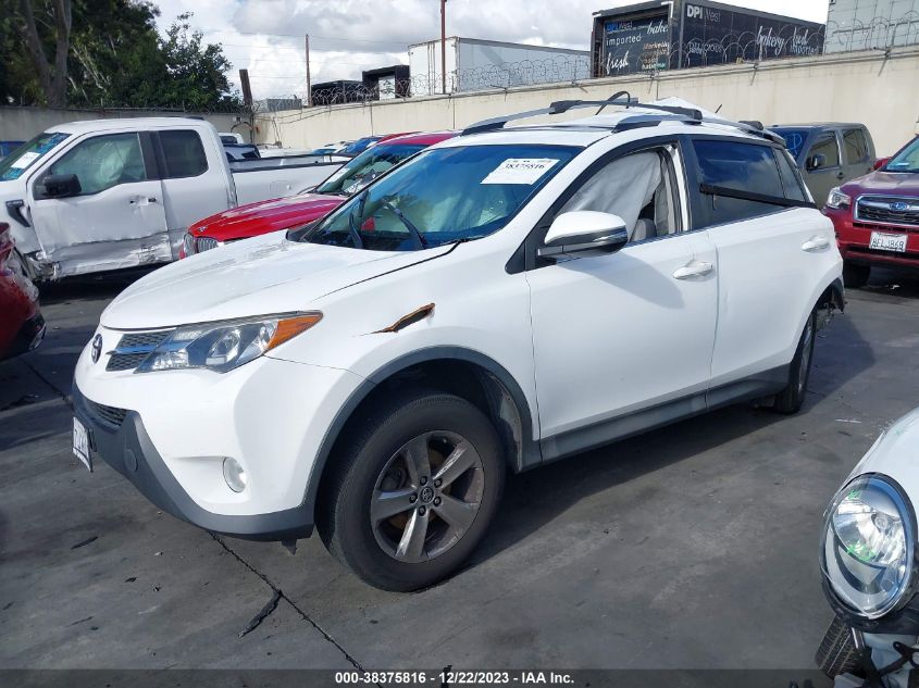 2T3WFREV3FW158662 2015 Toyota Rav4 Xle