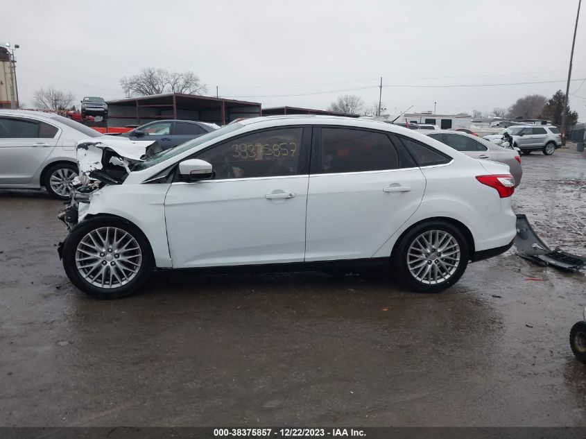 1FAHP3H27CL135457 2012 Ford Focus Sel