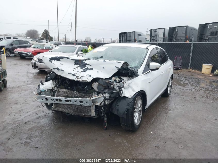 1FAHP3H27CL135457 2012 Ford Focus Sel