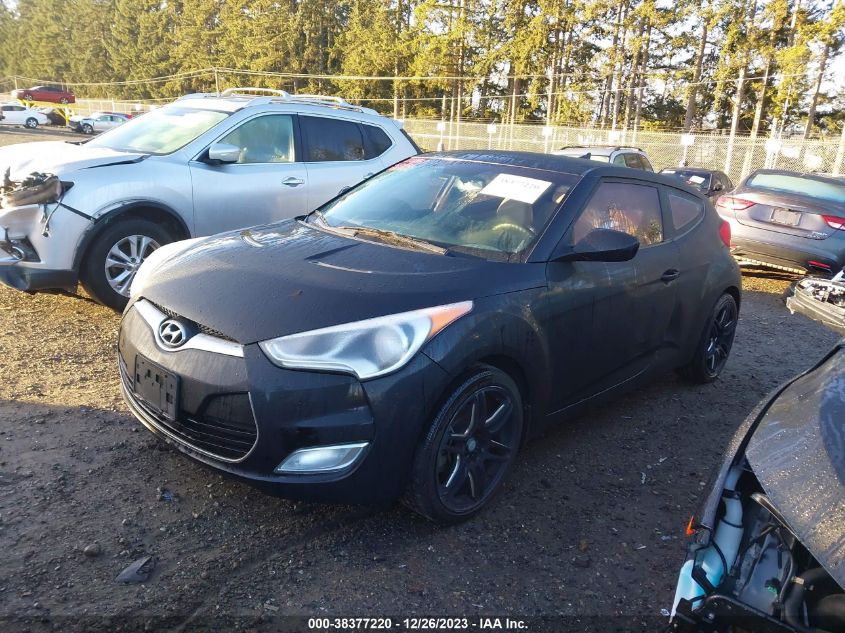 2013 Hyundai Veloster Base W/Gray VIN: KMHTC6AD5DU111324 Lot: 38377220