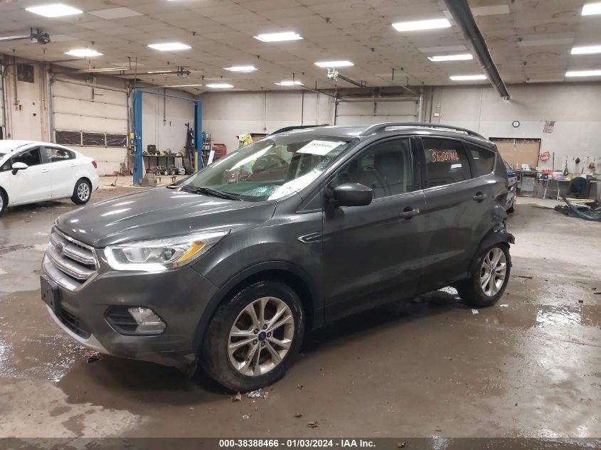 1FMCU9G9XHUB71008 2017 Ford Escape Se