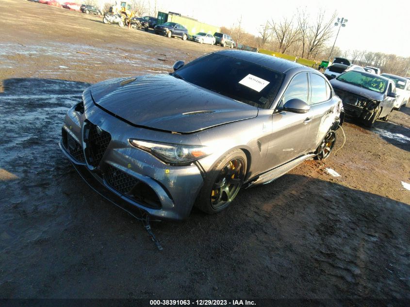 2017 Alfa Romeo Giulia Quadrifoglio Rwd VIN: ZARFAEAV2H7558018 Lot: 38391063