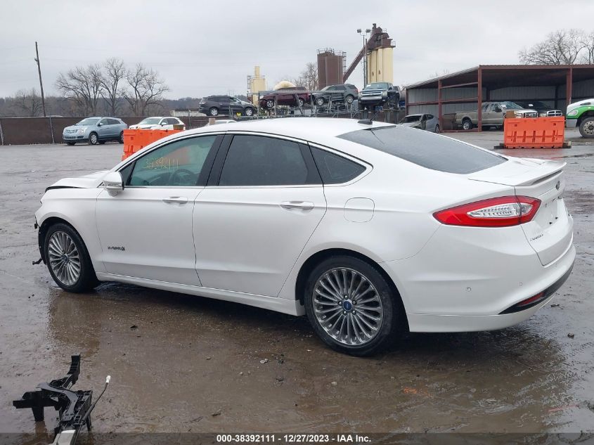 2013 Ford Fusion Hybrid Titanium VIN: 3FA6P0RU5DR323824 Lot: 38392111