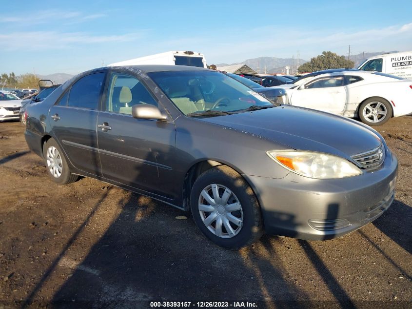 2002 Toyota Camry Le VIN: 4T1BE30K72U565270 Lot: 38393157