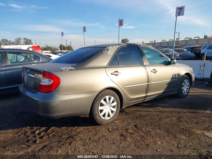 2002 Toyota Camry Le VIN: 4T1BE30K72U565270 Lot: 38393157