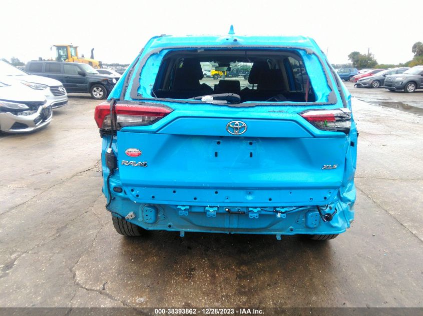 2T3W1RFV4MW104233 2021 Toyota Rav4 Xle