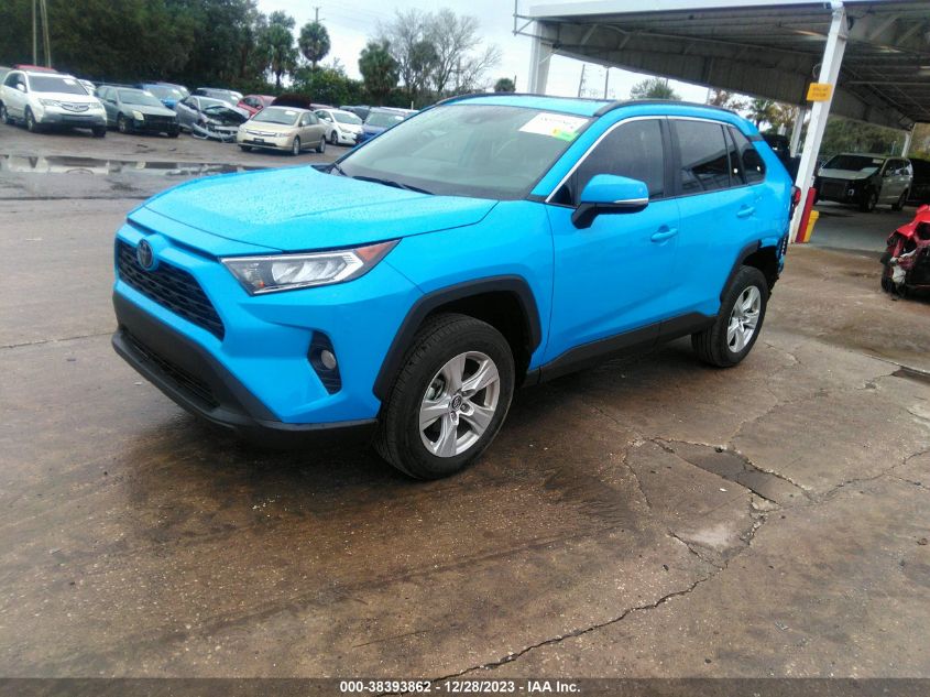 2T3W1RFV4MW104233 2021 Toyota Rav4 Xle