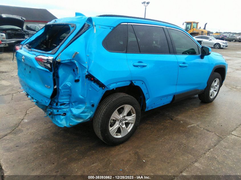 2T3W1RFV4MW104233 2021 Toyota Rav4 Xle