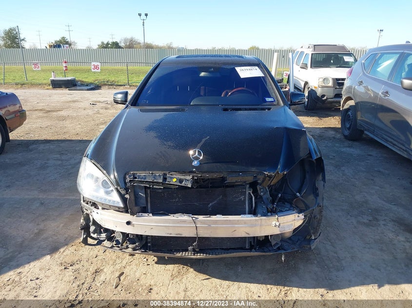 2013 MERCEDES-BENZ S 550 WDDNG7DB1DA520963