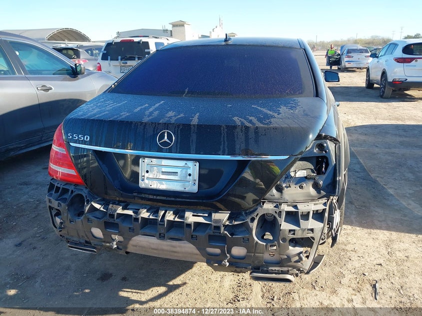 2013 MERCEDES-BENZ S 550 WDDNG7DB1DA520963