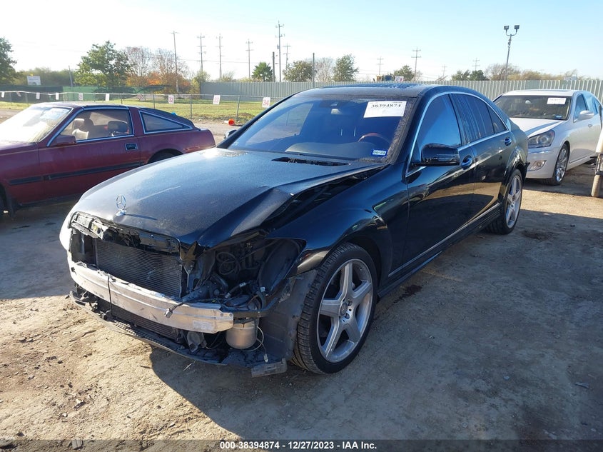 2013 MERCEDES-BENZ S 550 WDDNG7DB1DA520963