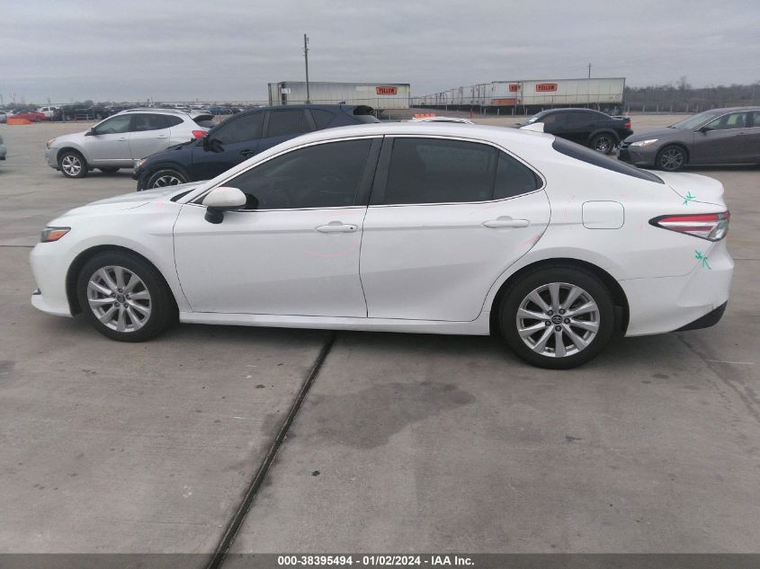 4T1B11HK2KU268895 2019 Toyota Camry Le