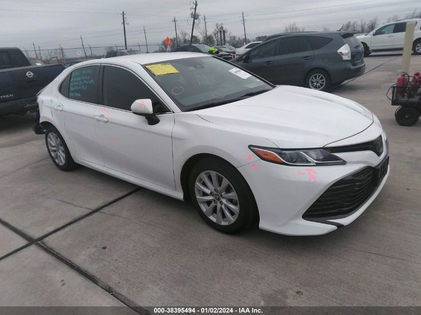 4T1B11HK2KU268895 2019 Toyota Camry Le