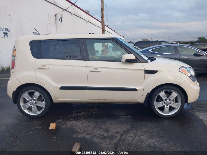 2011 Kia Soul ! VIN: KNDJT2A2XB7334165 Lot: 38395842