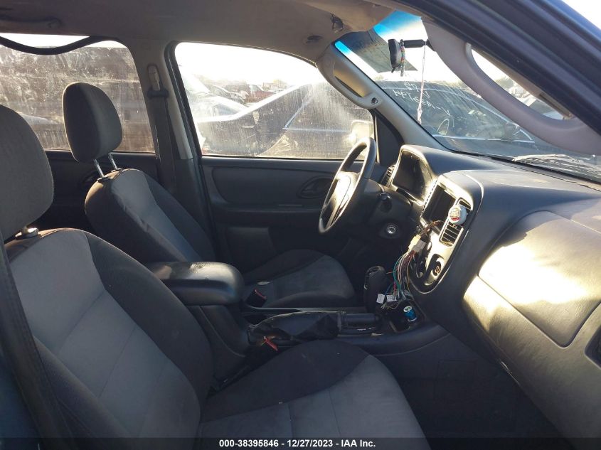 2005 Ford Escape Xls VIN: 1FMYU02Z15KA33194 Lot: 38395846