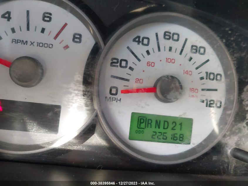 2005 Ford Escape Xls VIN: 1FMYU02Z15KA33194 Lot: 38395846