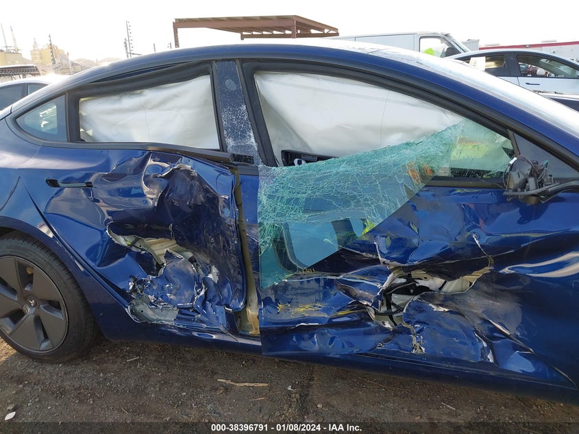 2021 Tesla Model 3 Standard Range Plus Rear-Wheel Drive VIN: 5YJ3E1EAXMF876328 Lot: 38396791