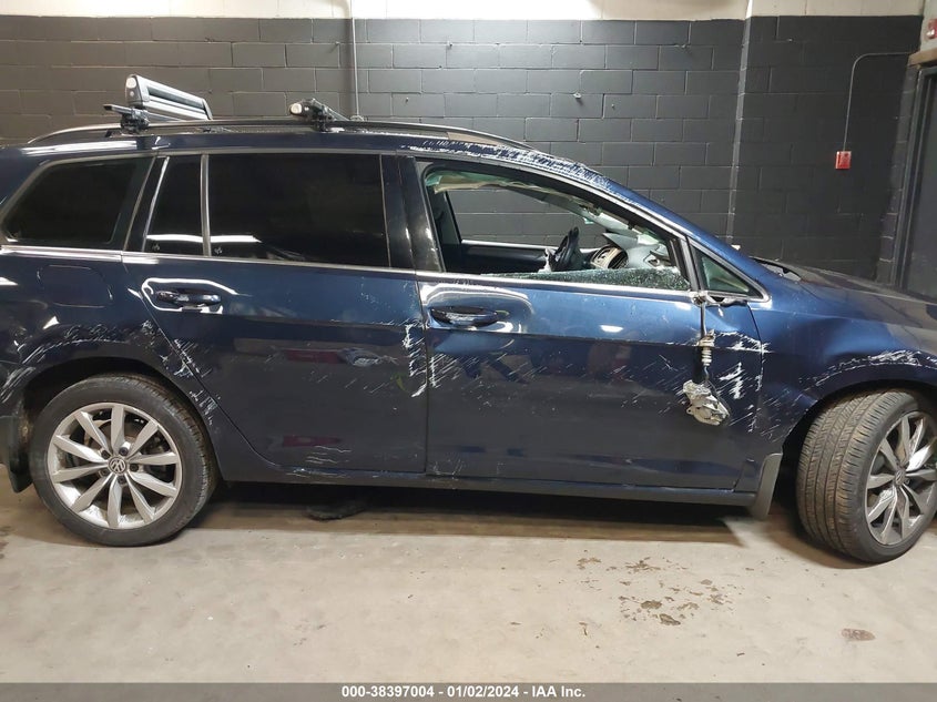 2016 VOLKSWAGEN GOLF SPORTWAGEN TSI SE 4-DOOR - 3VWC17AUXGM519162