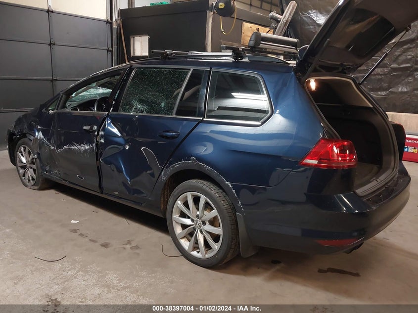 2016 VOLKSWAGEN GOLF SPORTWAGEN TSI SE 4-DOOR - 3VWC17AUXGM519162