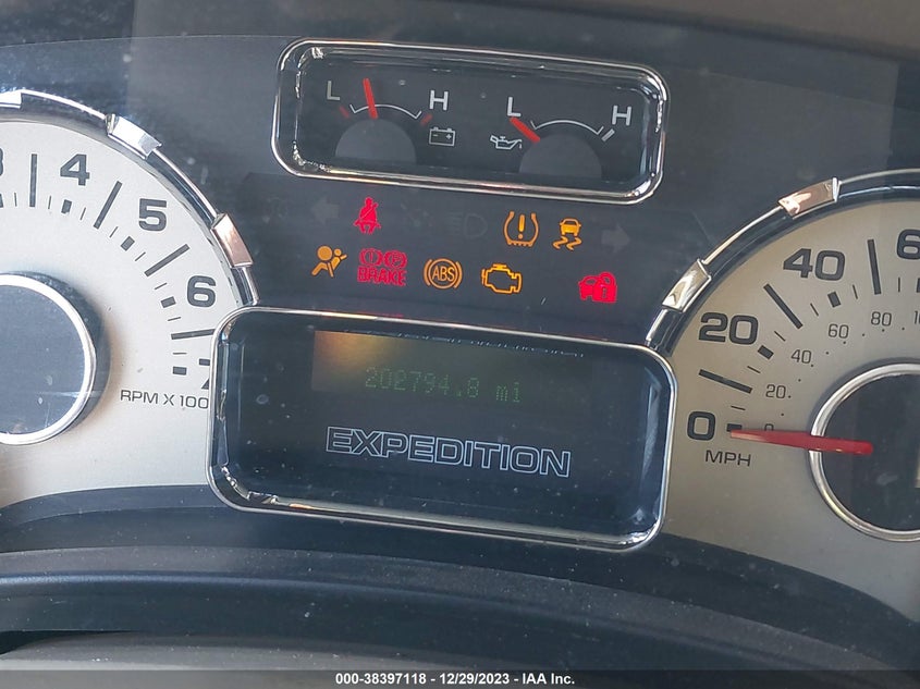 2011 Ford Expedition El Xlt VIN: 1FMJK1H52BEF41122 Lot: 38397118