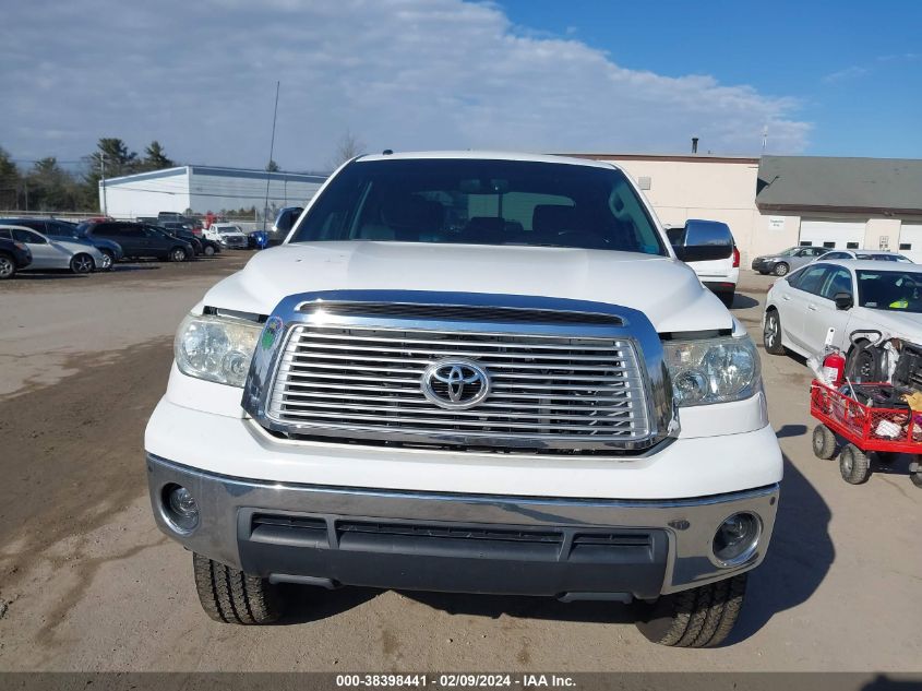 2013 Toyota Tundra Platinum 5.7L V8 VIN: 5TFFY5F12DX137812 Lot: 38398441