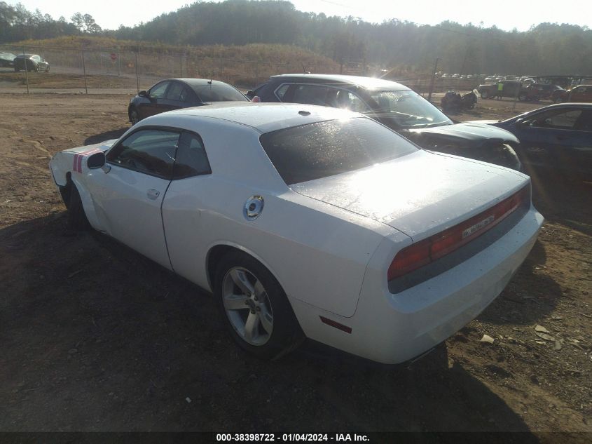 2C3CDYAGXDH667319 2013 Dodge Challenger Sxt