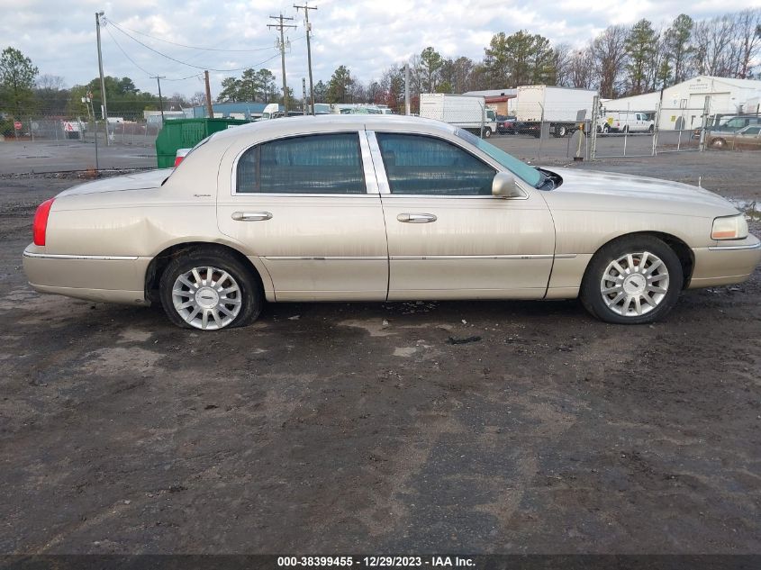 2007 Lincoln Town Car Signature VIN: 1LNHM81V57Y621984 Lot: 38399455