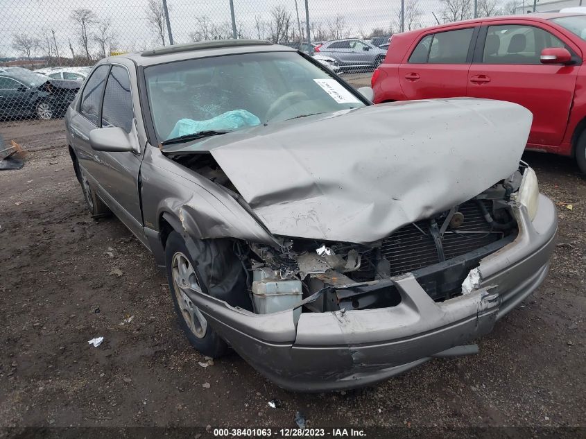 2000 Toyota Camry Le VIN: 4T1BG22K6YU647405 Lot: 38401063