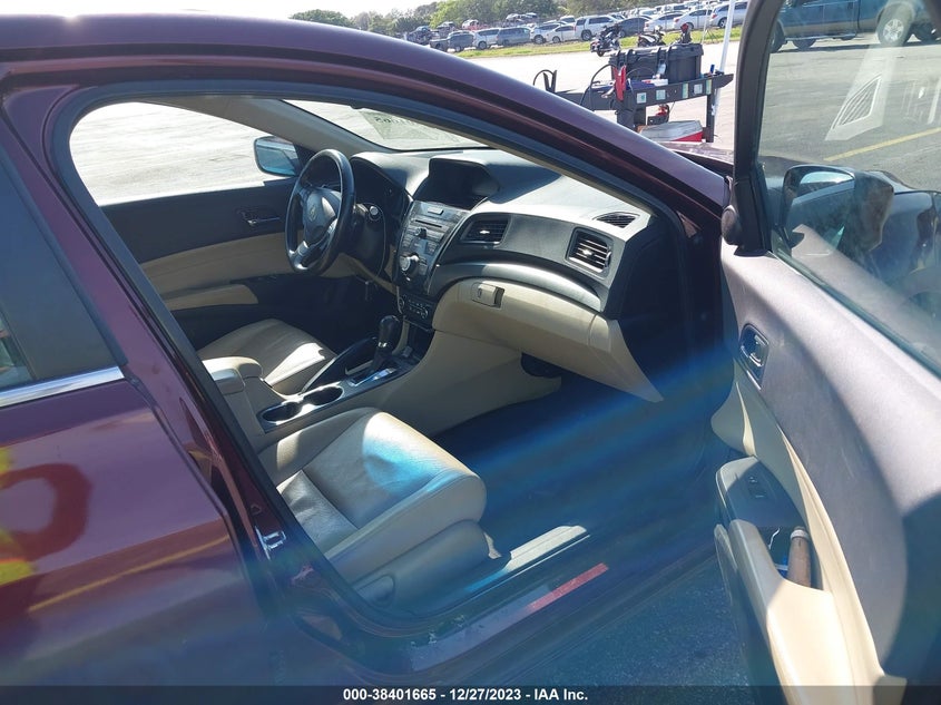 2013 Acura Ilx 2.0L VIN: 19VDE1F51DE010361 Lot: 38401665