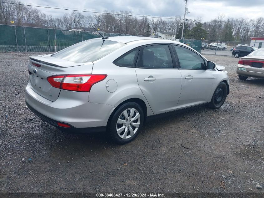 1FAHP3F24CL118876 2012 Ford Focus Se